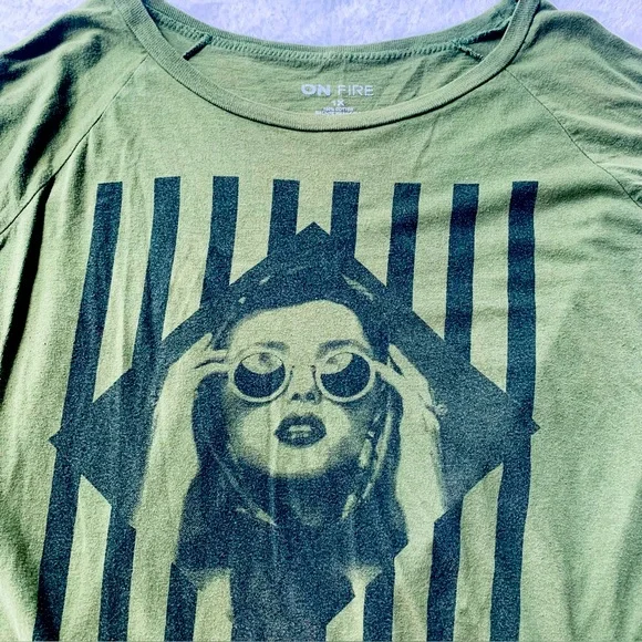 Green Graphic Relaxed Sweatshirt - Picture 4 of 4